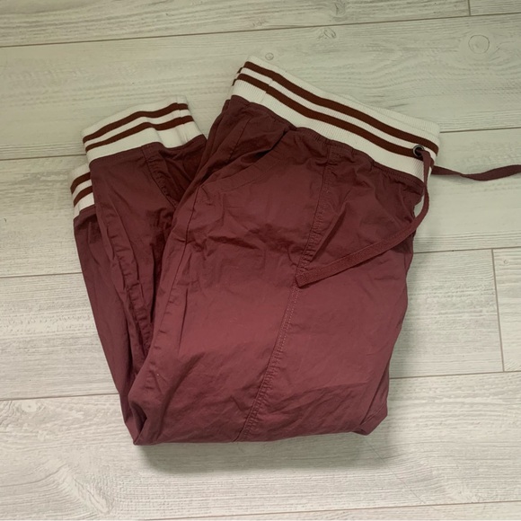 Torrid women’s jogger pants poplin sidestripe - Picture 3 of 7